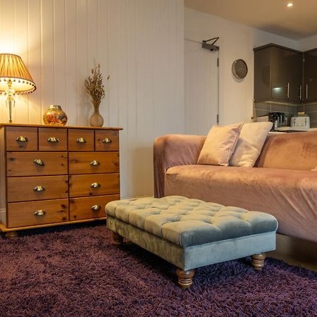 Cute 1 Bed Apartment 2 Mins From The Sea - Sleeps 4, Flat 8 The Gables, Church Street, Λάιμ Ρέγκις Εξωτερικό φωτογραφία